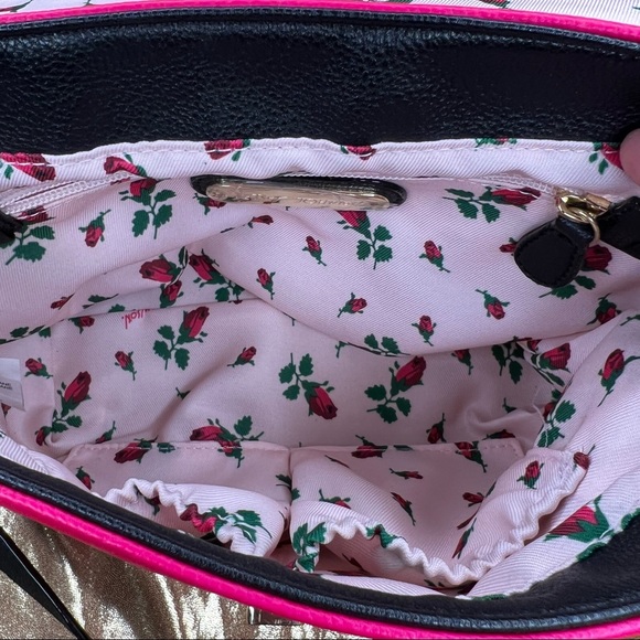 ICONIC! Betsey Johnson phone bag hot pink with black and white striped telephone - Picture 16 of 16